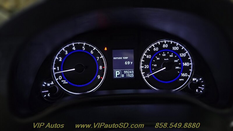 Used 2013 INFINITI G37 Convertible w/ Premium Pkg RWD image 29
