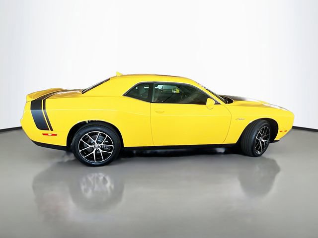 Used 2018 Dodge Challenger GT w/ GT Interior Package image 8
