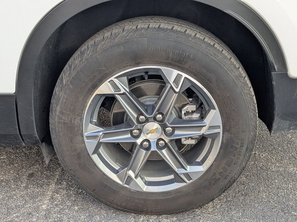 Used 2025 Chevrolet Blazer LT image 29