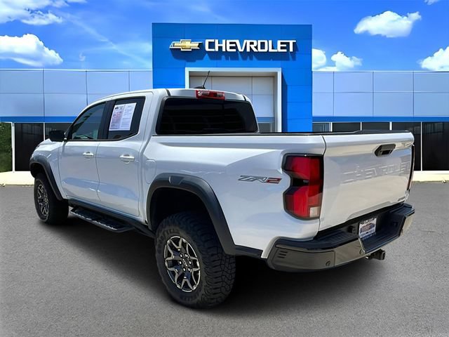 Used 2025 Chevrolet Colorado ZR2 w/ Technology Package AWD/4WD image 5
