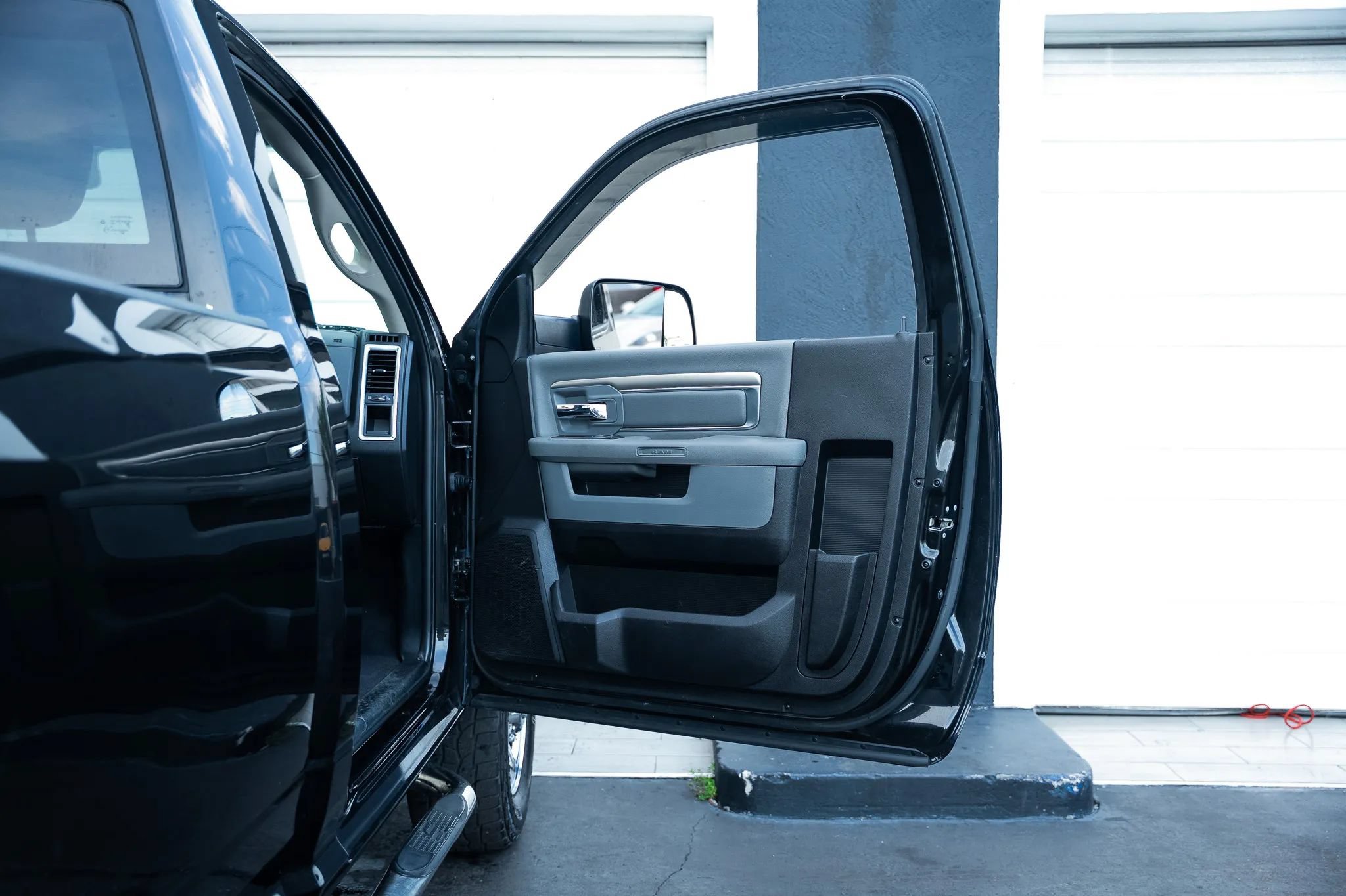 Used 2018 RAM 3500 SLT w/ Snow Chief Group AWD/4WD image 44