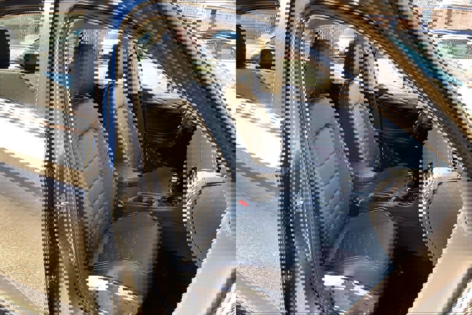 Certified 2024 Volkswagen Jetta SE w/ Panoramic Sunroof Package image 6