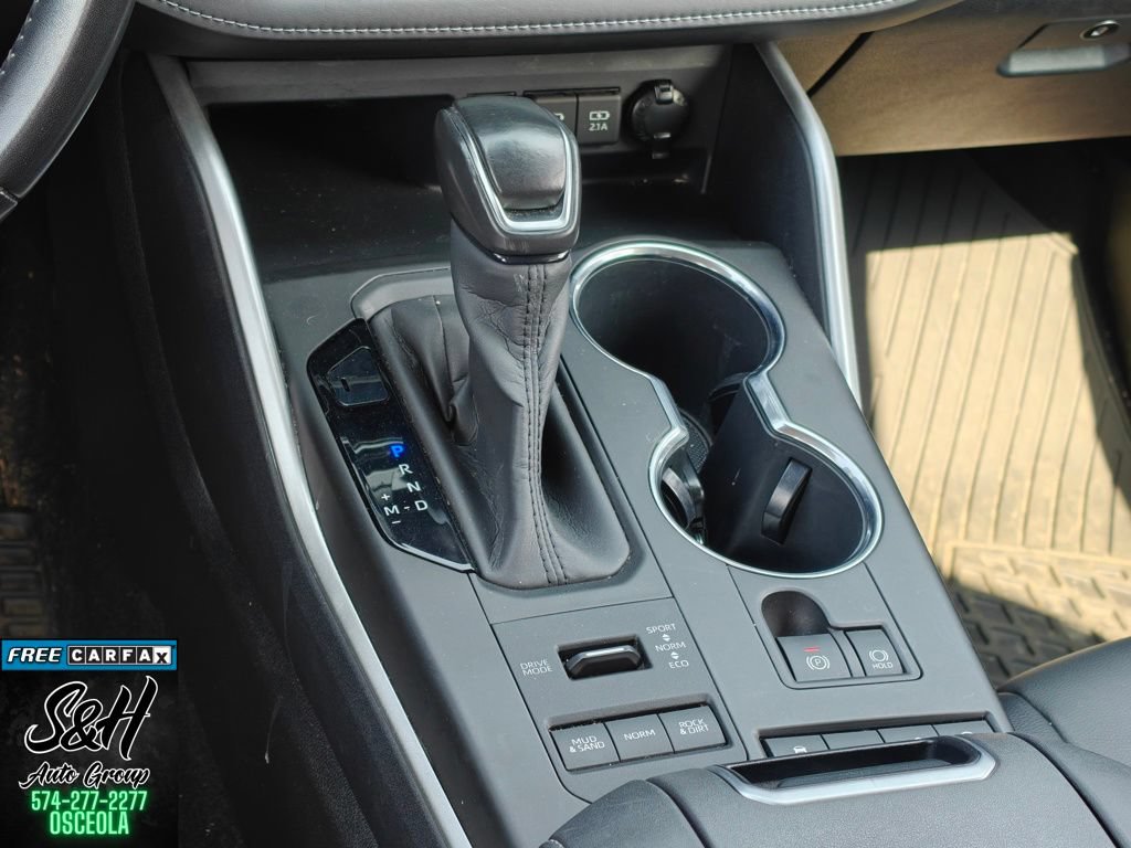 Used 2020 Toyota Highlander XLE AWD/4WD image 10