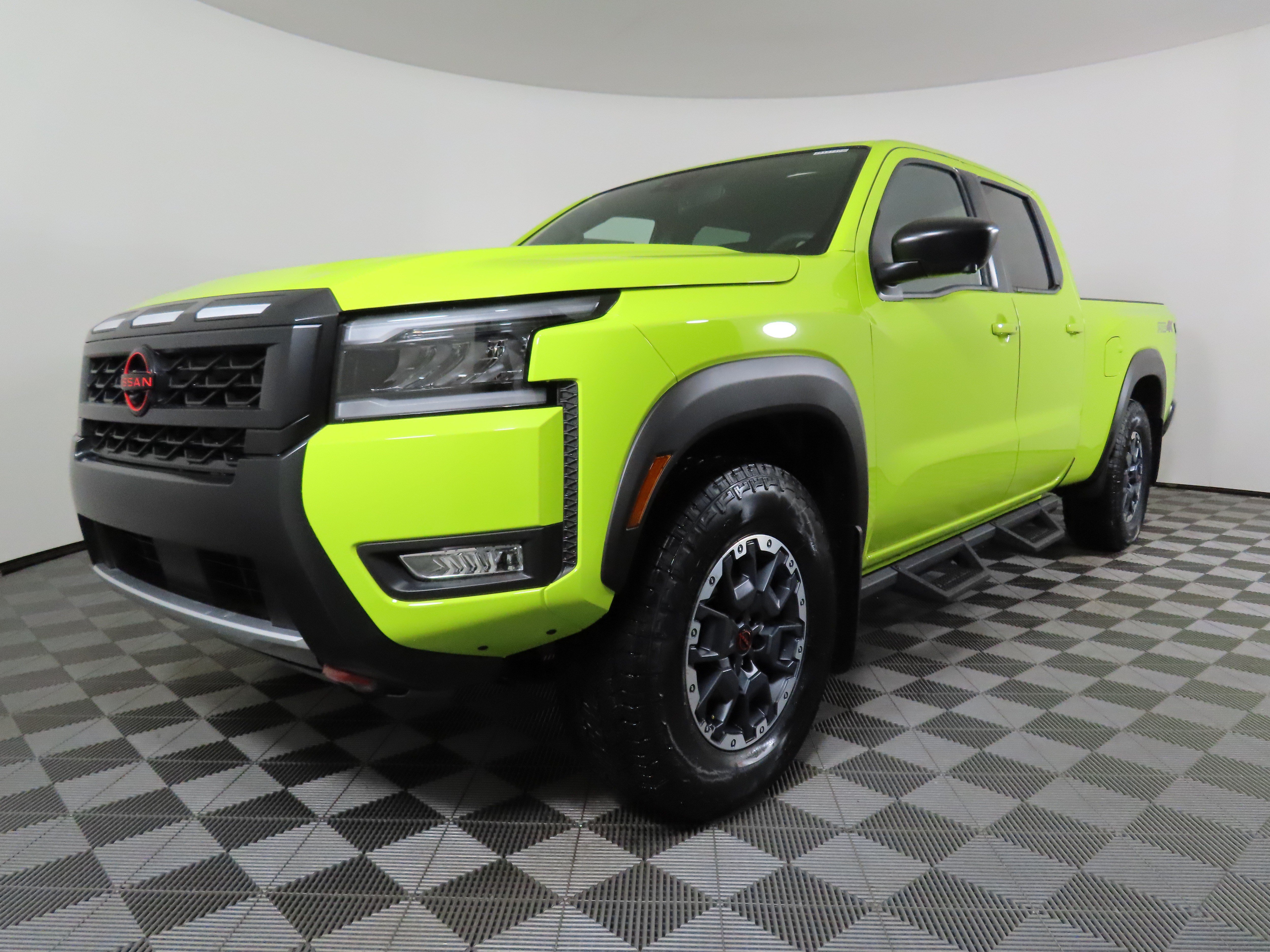 New 2026 Nissan Frontier PRO-4X w/ Pro Premium Package AWD/4WD image 17