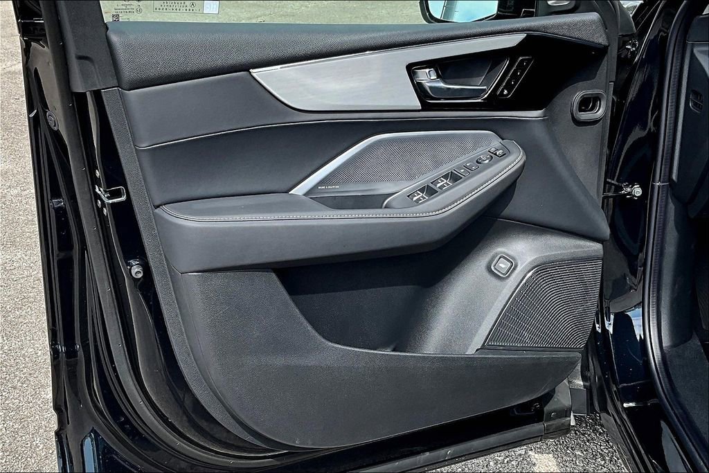 Used 2025 Acura MDX w/ Technology Package image 19