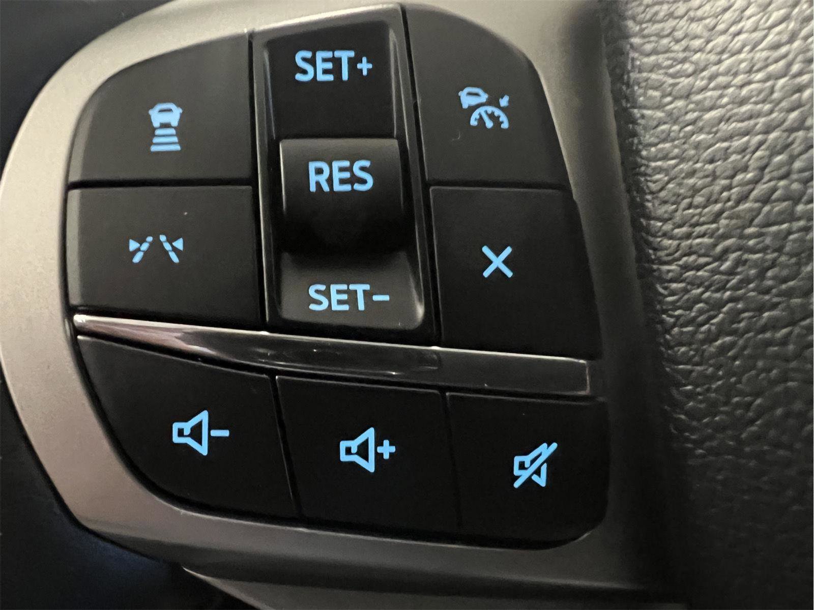 New 2026 Ford Explorer Active w/ Active Comfort Package AWD/4WD image 19
