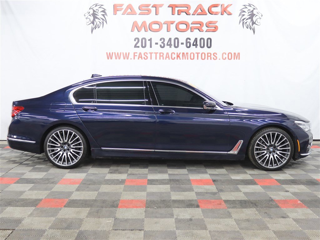 Used 2018 BMW 750Li xDrive w/ Executive Package AWD/4WD image 4