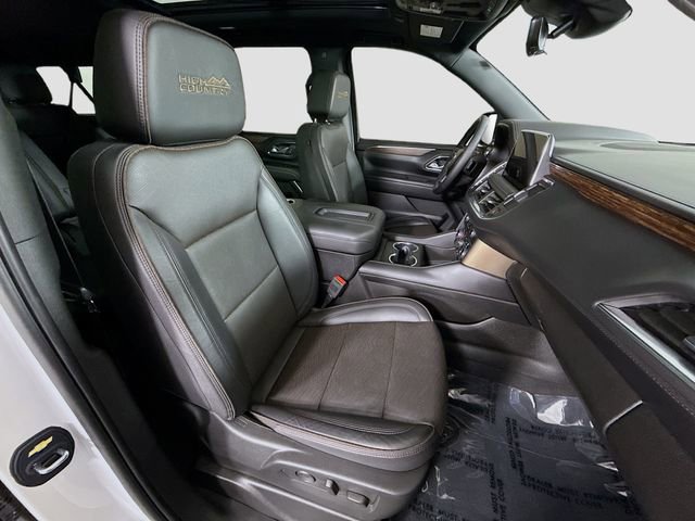 Used 2023 Chevrolet Suburban High Country image 30