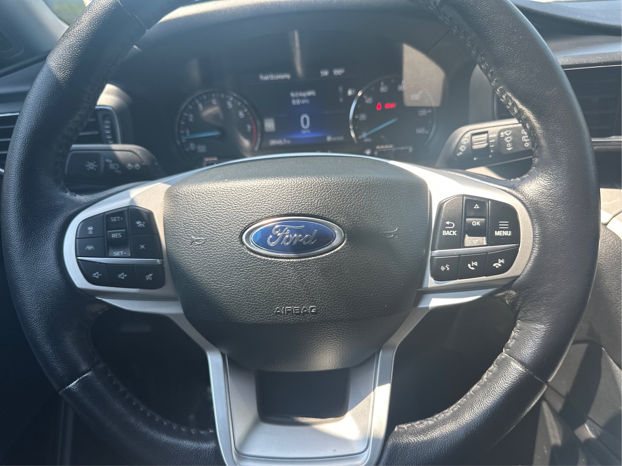 Used 2023 Ford Explorer XLT w/ Equipment Group 202A AWD/4WD image 19
