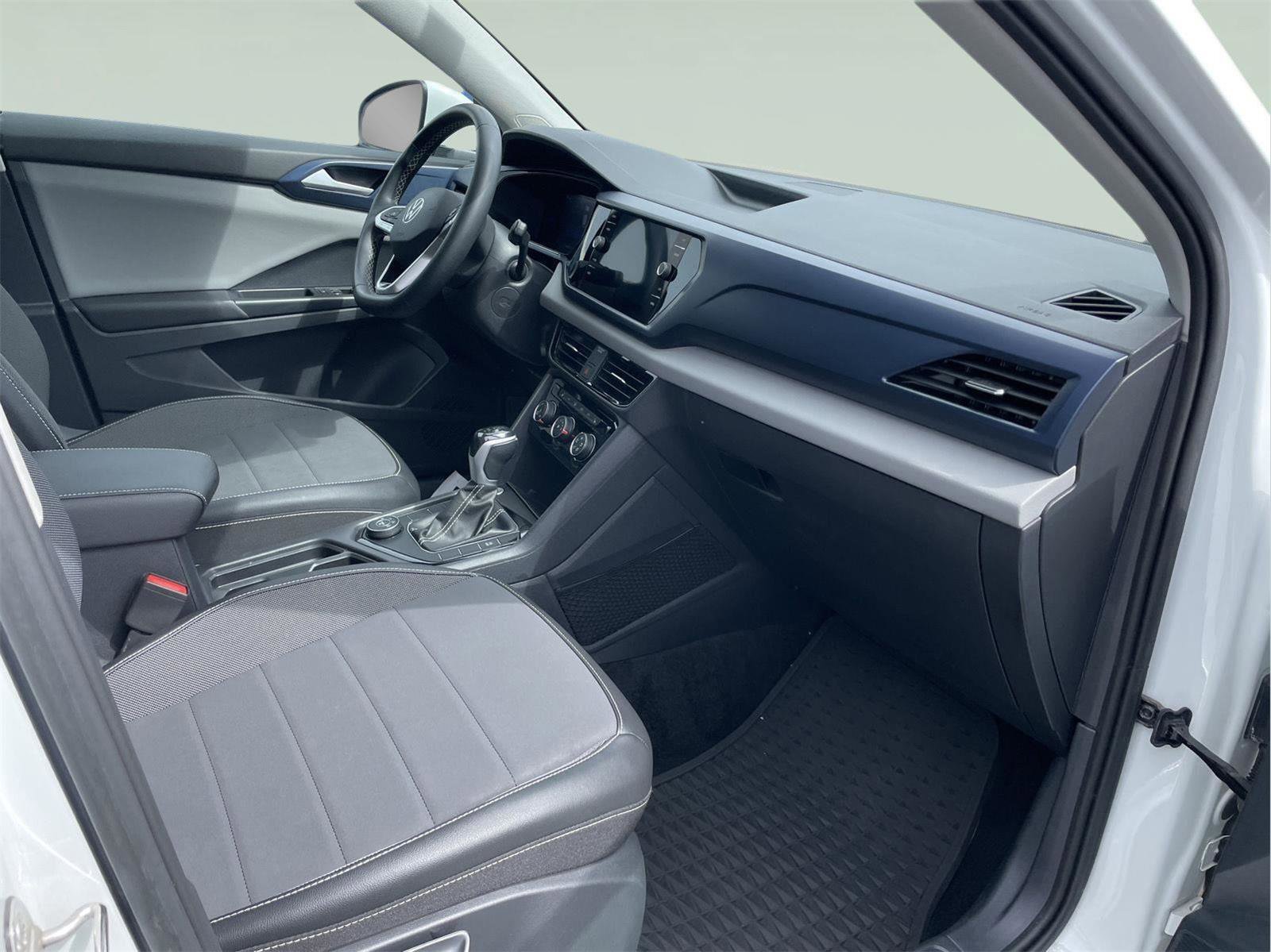 Used 2023 Volkswagen Taos SE w/ Panoramic Sunroof Package AWD/4WD image 20