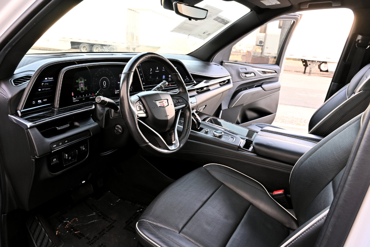 Used 2021 Cadillac Escalade ESV Sport w/ Driver Assist Tech Package RWD image 11