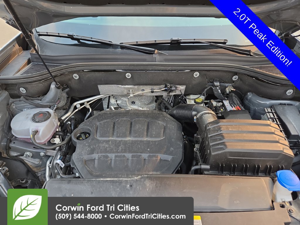 Used 2025 Volkswagen Atlas Peak Edition SE AWD/4WD image 35