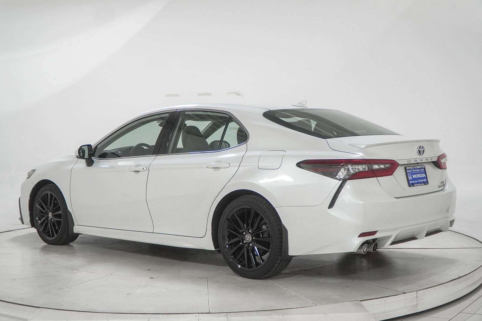 Used 2022 Toyota Camry XSE w/ Cold Weather Package FWD image 7