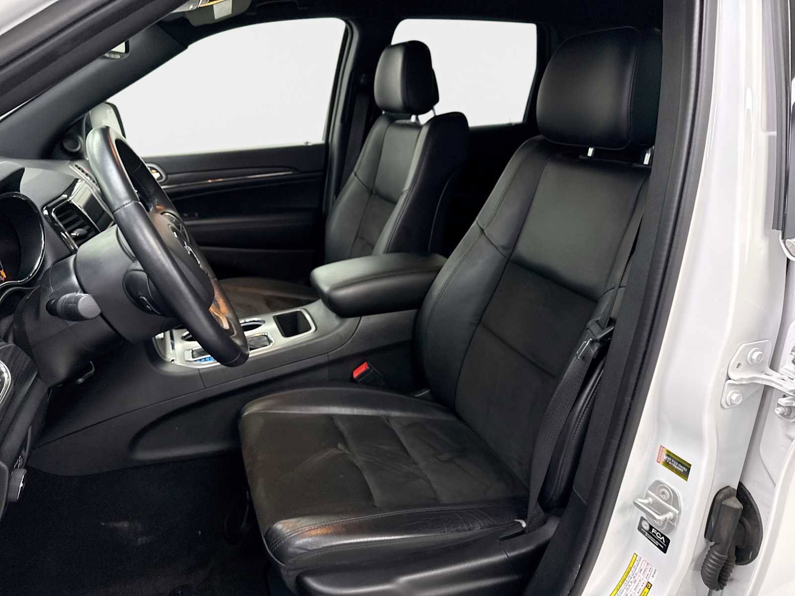 Used 2022 Jeep Grand Cherokee Laredo X AWD/4WD image 13