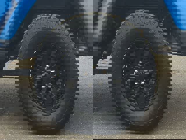 Used 2022 Jeep Gladiator Sport image 14