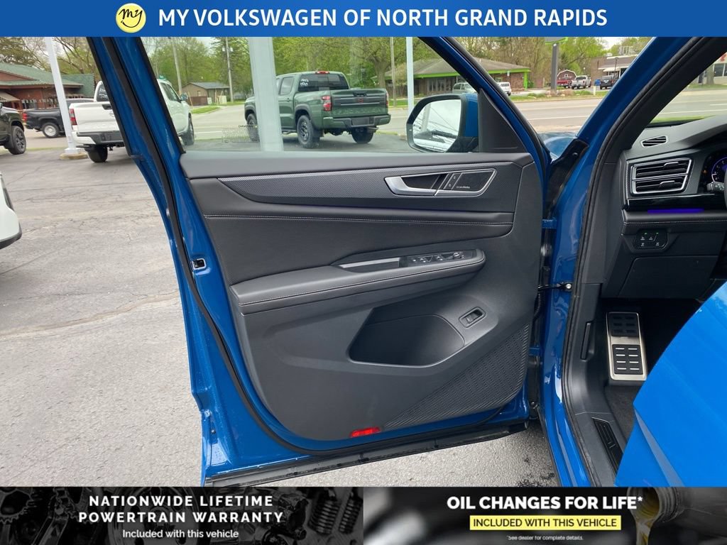 New 2026 Volkswagen Atlas Cross Sport SEL Premium R-Line AWD/4WD image 6