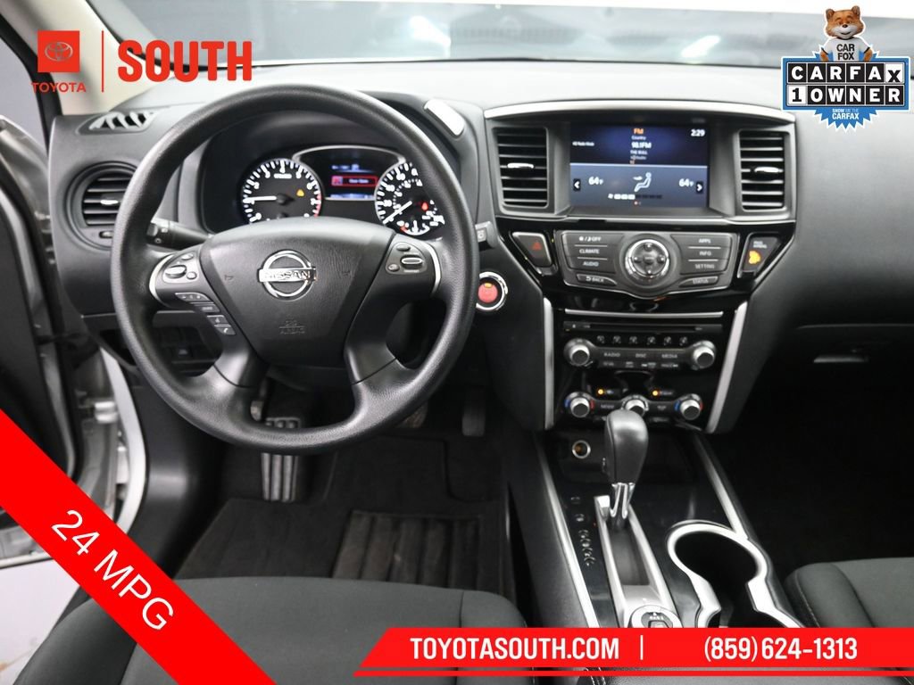 Used 2020 Nissan Pathfinder S AWD/4WD image 11