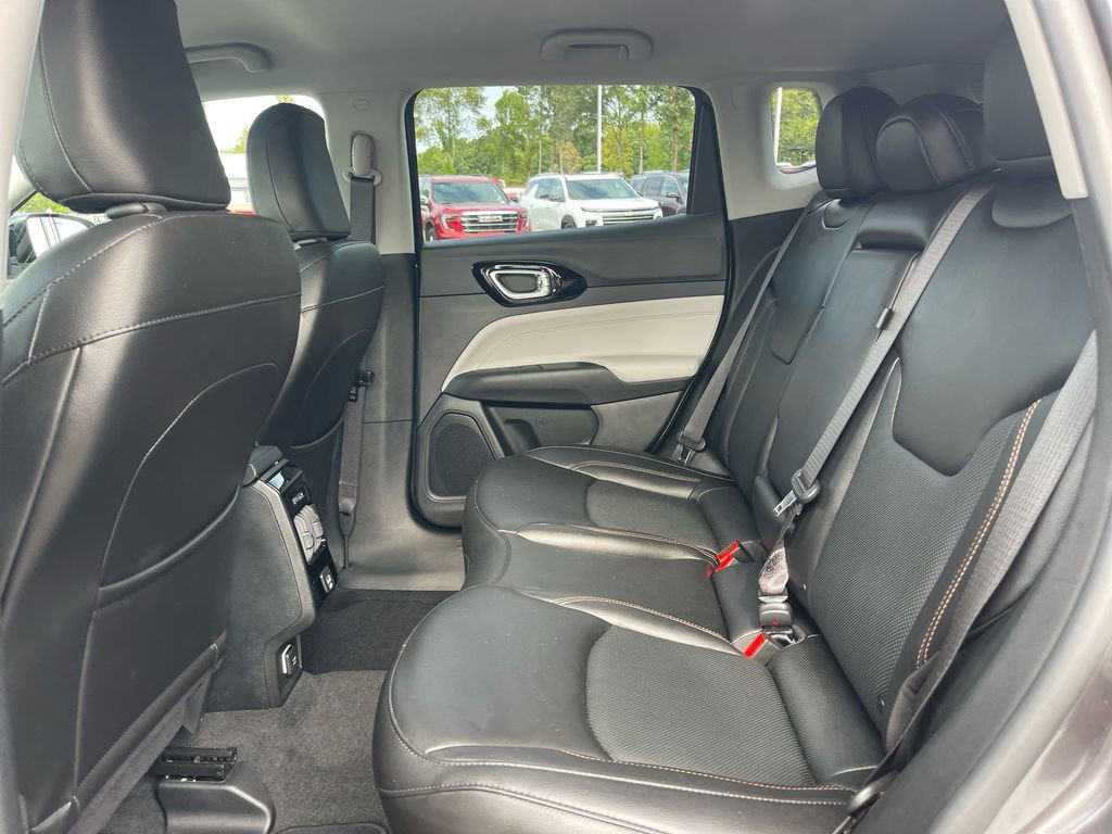 Used 2022 Jeep Compass Limited image 11