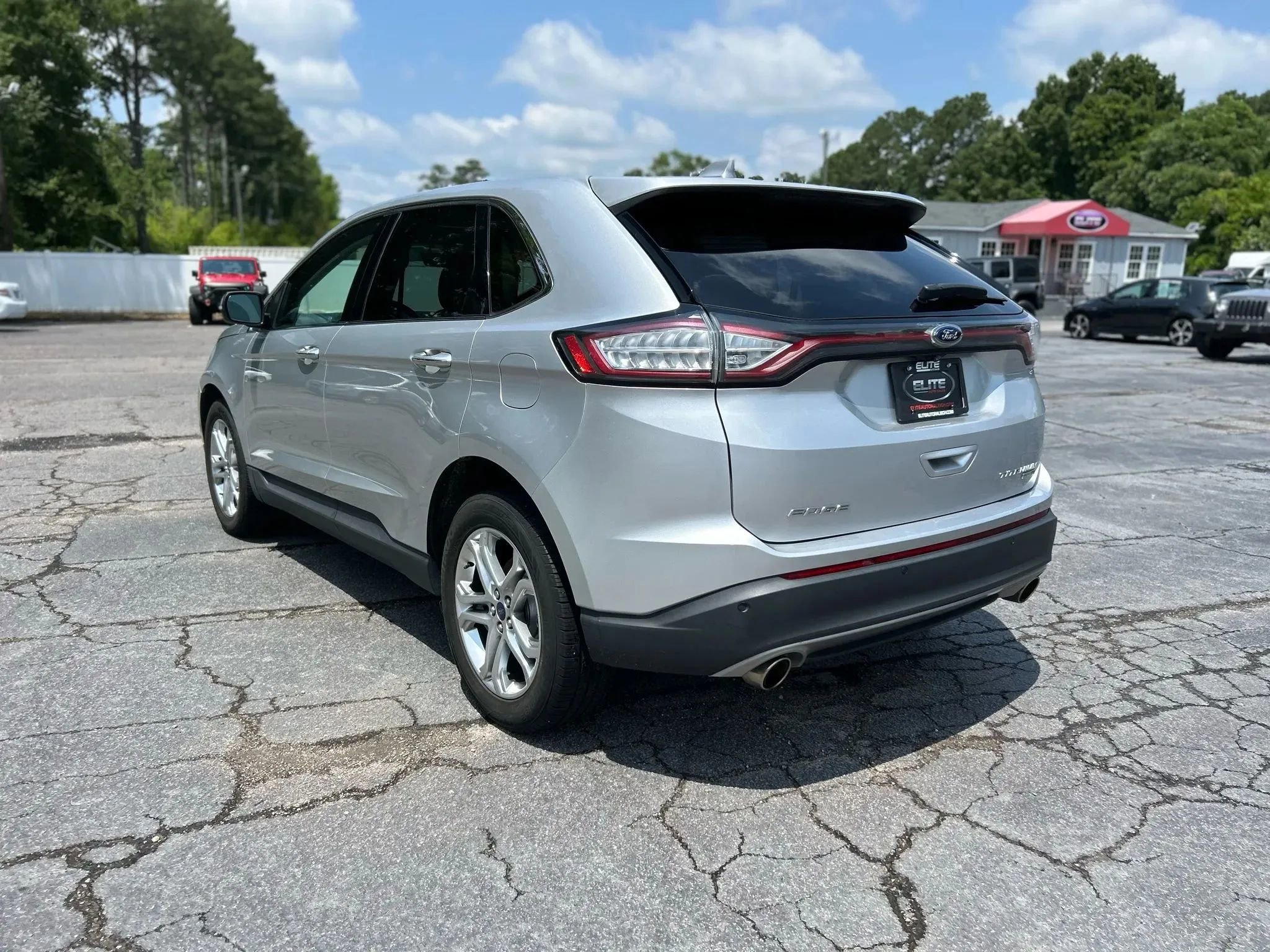 Used 2017 Ford Edge Titanium w/ Equipment Group 301A image 8