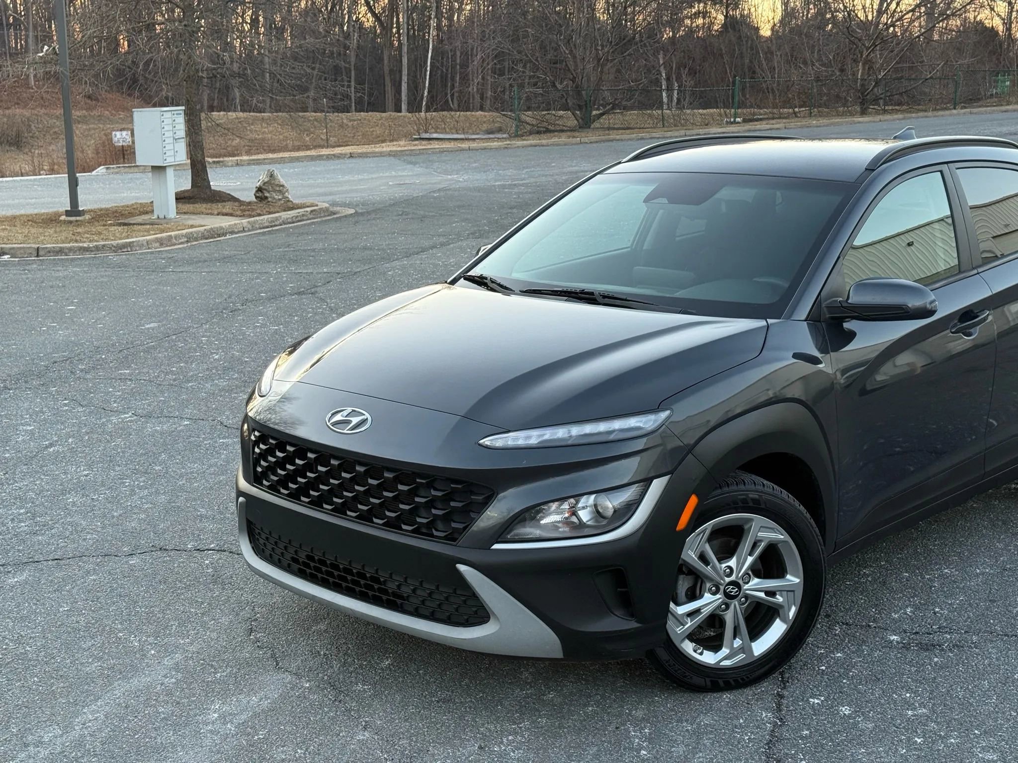 Used 2022 Hyundai Kona SEL image 2