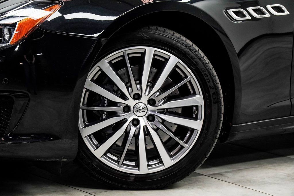 Used 2022 Maserati Quattroporte Modena Q4 image 3