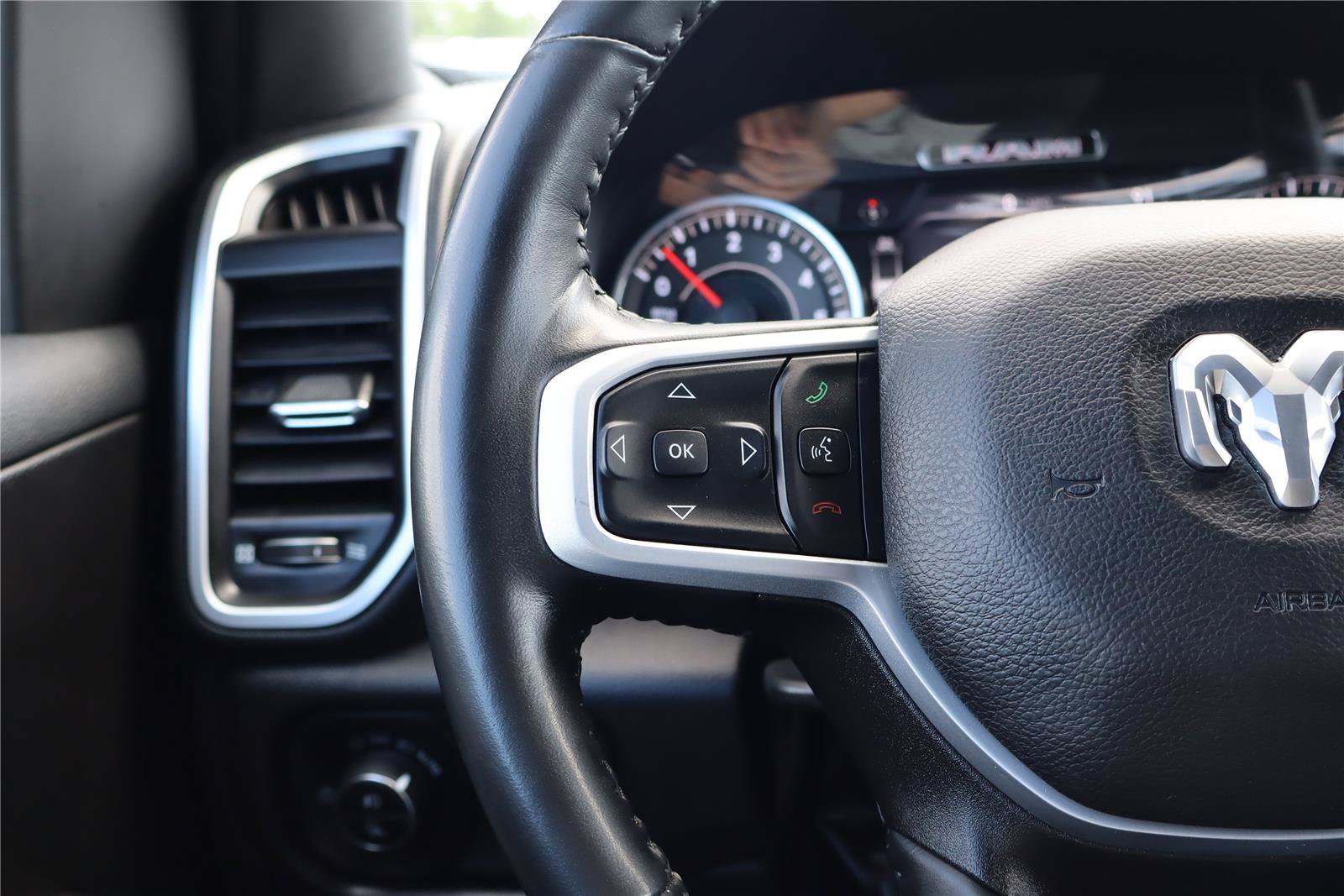 Used 2023 RAM 1500 Big Horn AWD/4WD image 16