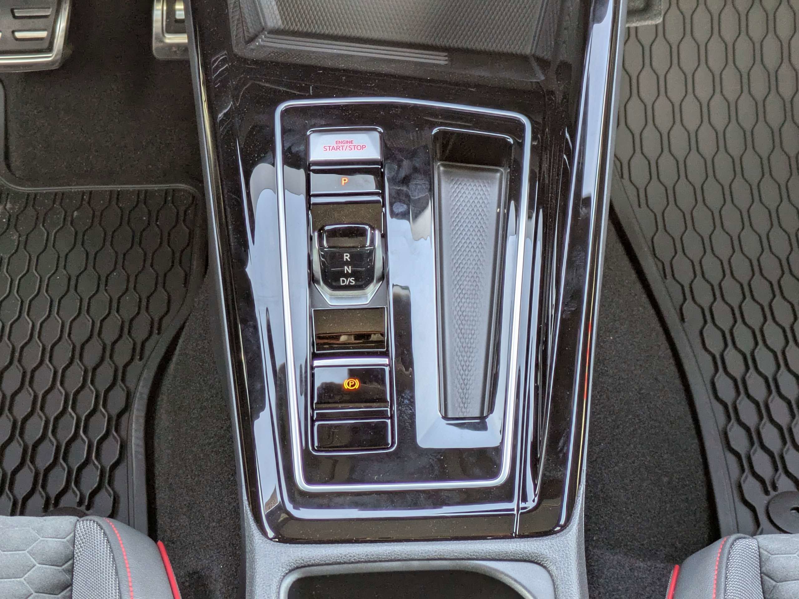 New 2026 Volkswagen GTI SE image 19