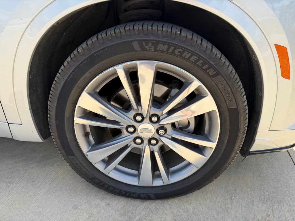 Used 2020 Cadillac XT6 Premium Luxury image 9