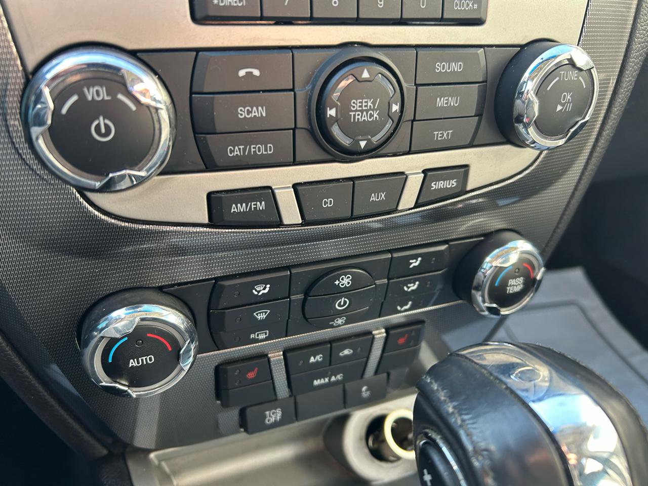 Used 2011 Ford Fusion SEL w/ Moons & Tunes Pkg image 24