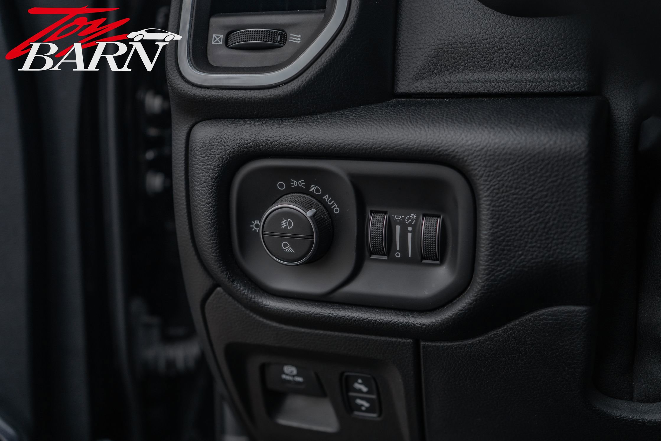 Used 2021 RAM 1500 Laramie image 28