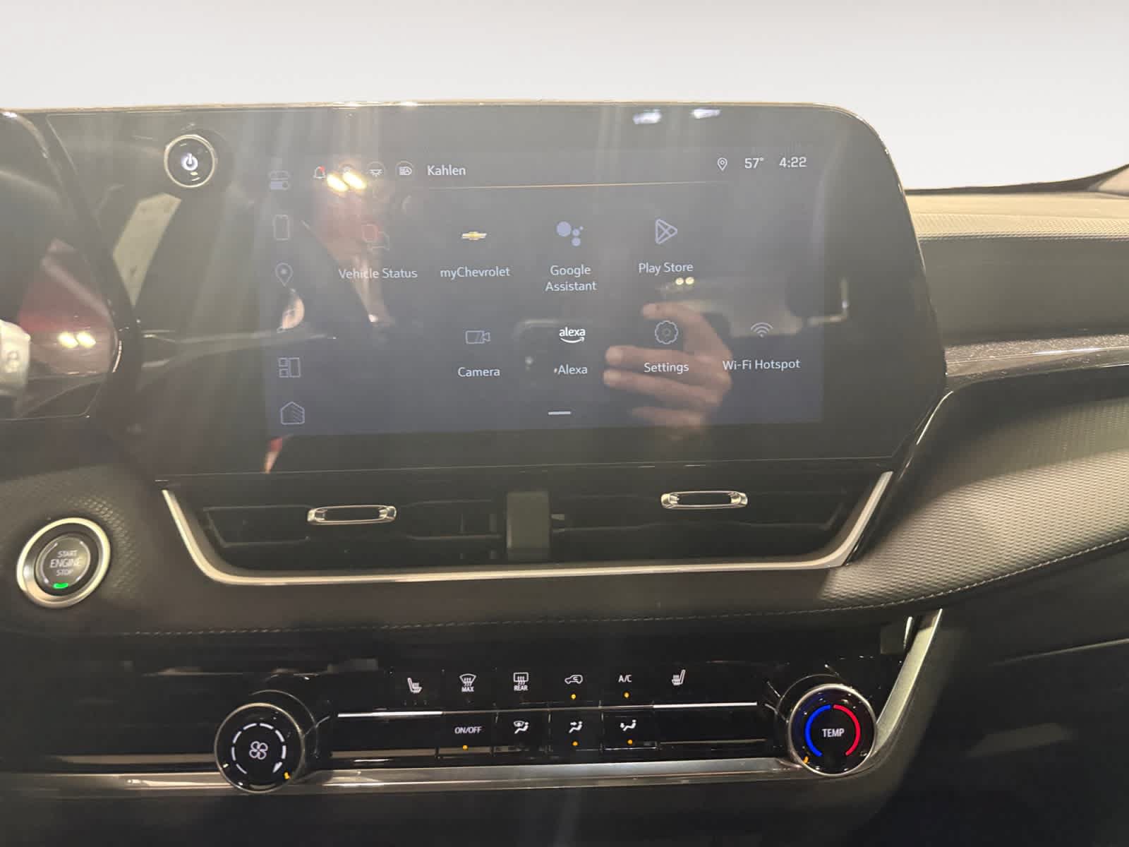 Used 2025 Chevrolet Equinox LT FWD image 11