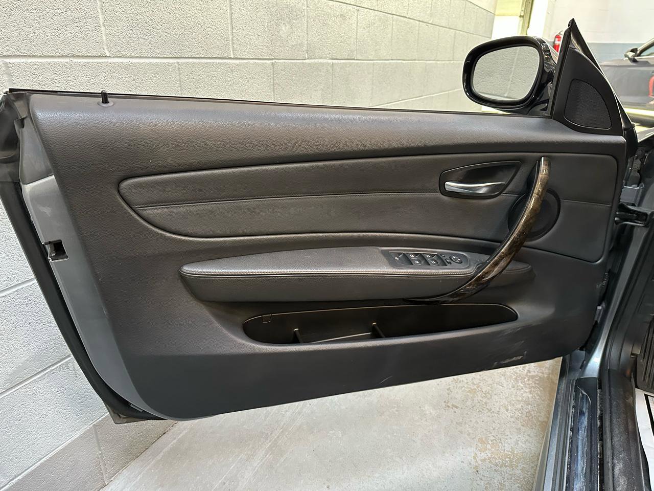 Used 2011 BMW 135i Convertible image 15