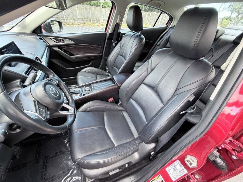 Used 2017 MAZDA MAZDA3 Touring FWD image 8