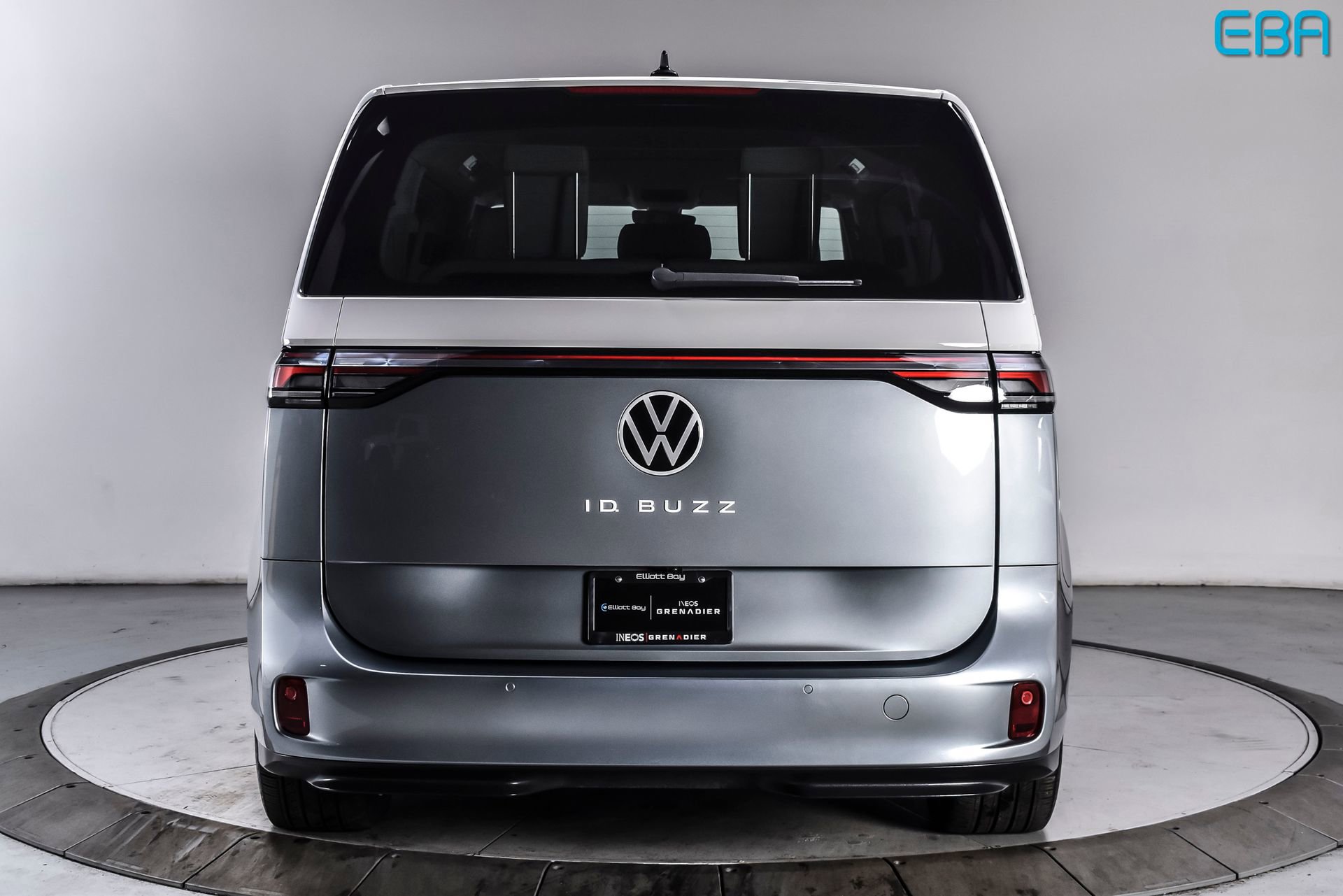 Used 2025 Volkswagen ID. Buzz 1st Edition RWD image 5