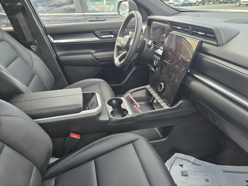 Used 2026 GMC Terrain Elevation w/ Elevation Premium Package AWD/4WD image 13