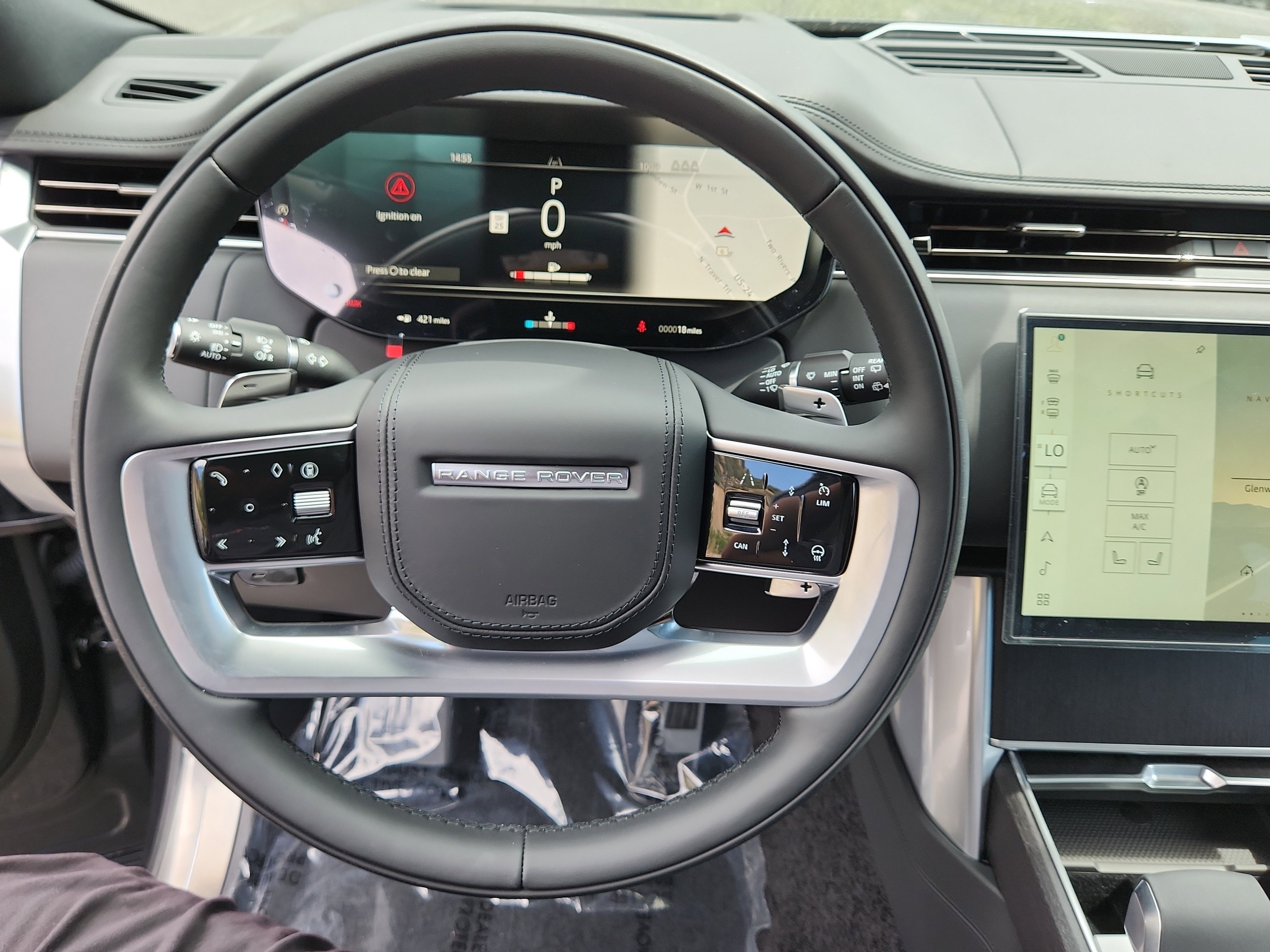 New 2025 Land Rover Range Rover SE image 25