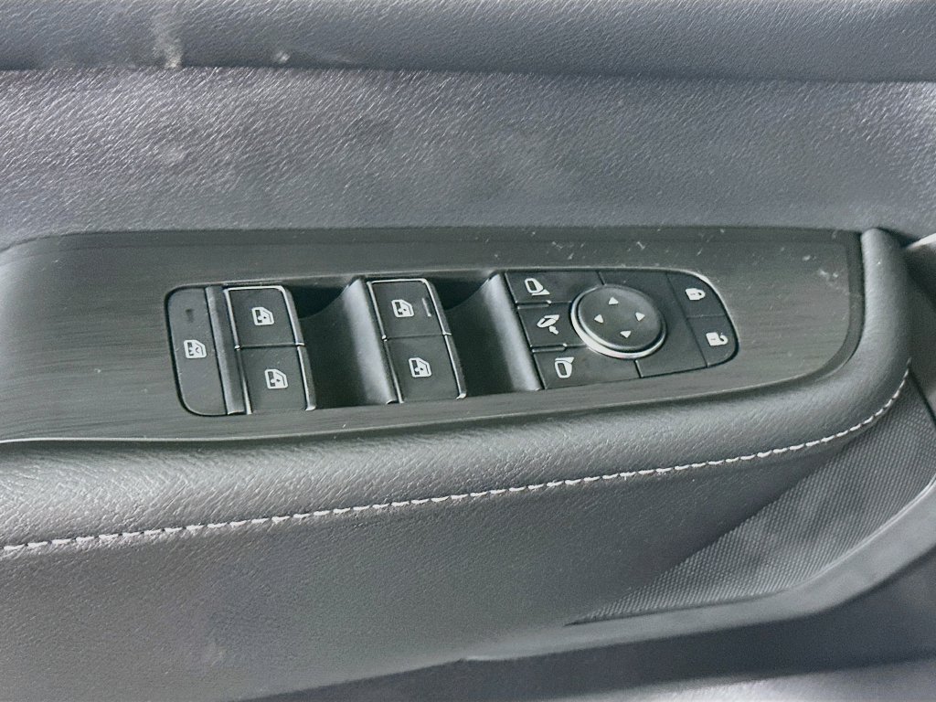 New 2026 Nissan Armada SL w/ Captain's Chari Seat Package AWD/4WD image 24