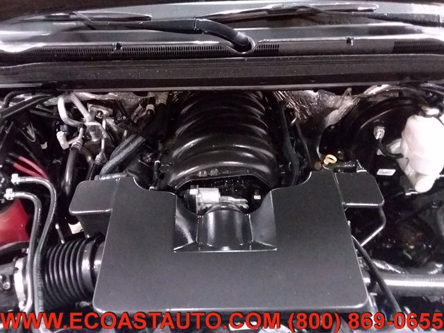 Used 2018 Chevrolet Tahoe LT w/ LT Signature Package AWD/4WD image 9