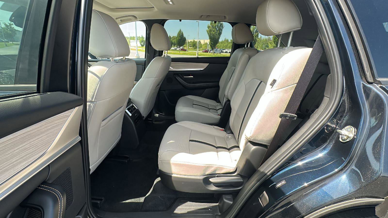 Certified 2024 MAZDA CX-90 Plug-In Hybrid w/ Preferred image 25