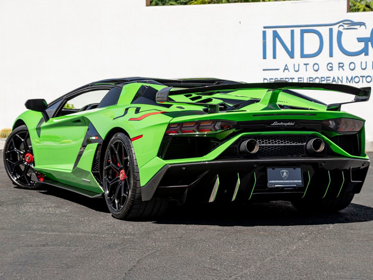Used 2020 Lamborghini Aventador SVJ AWD/4WD image 10