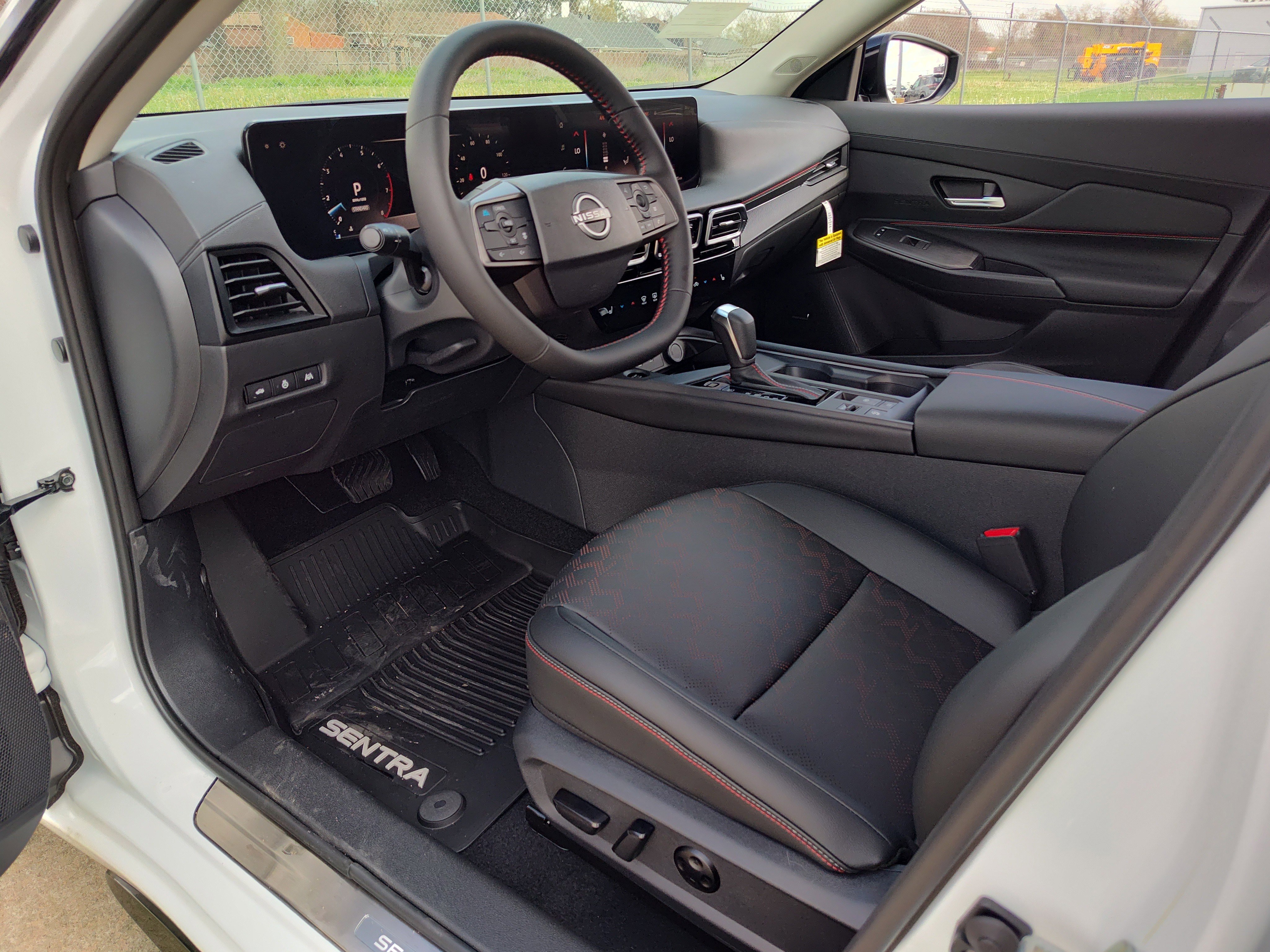 New 2026 Nissan Sentra SR image 2