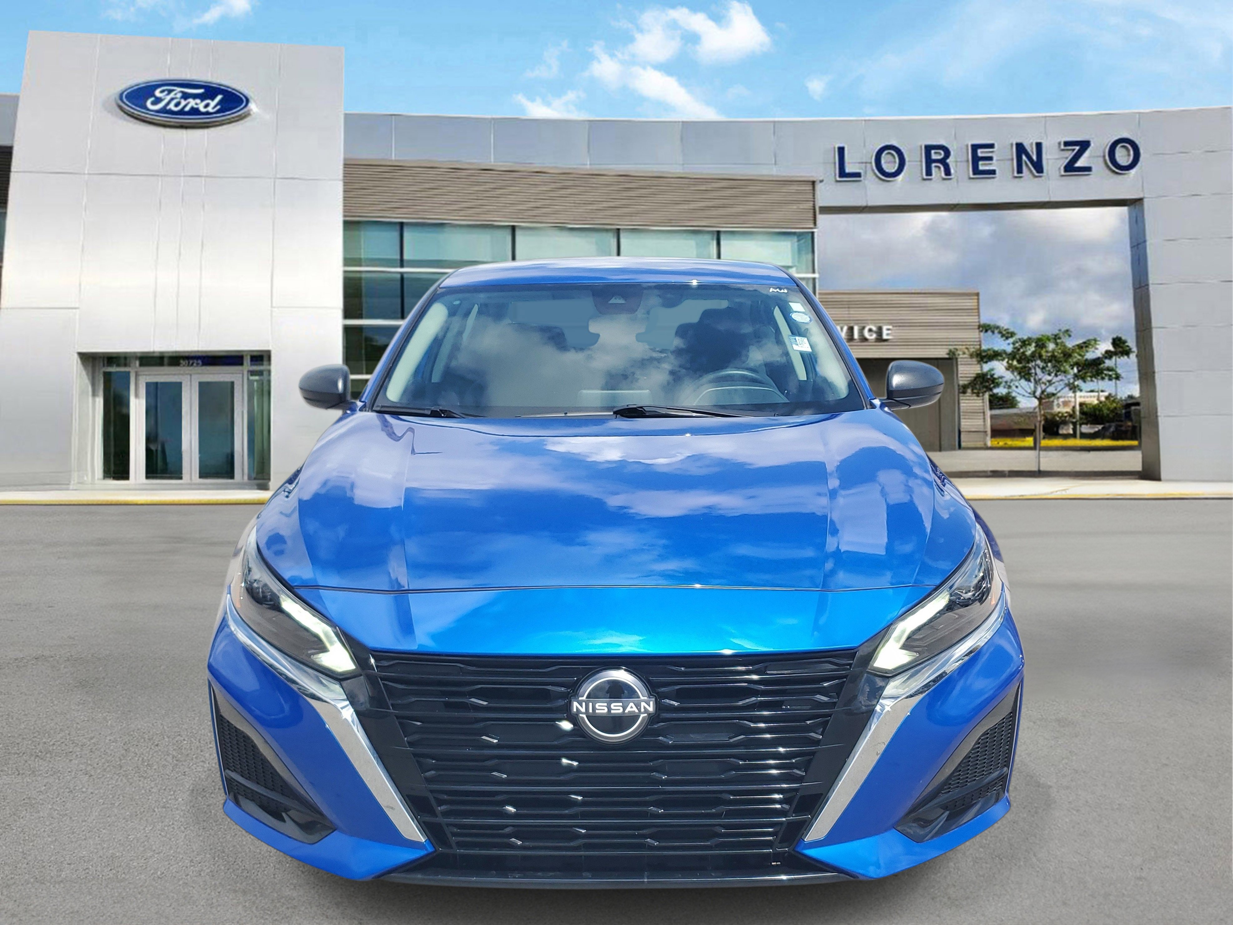 Used 2025 Nissan Altima 2.5 SV image 2