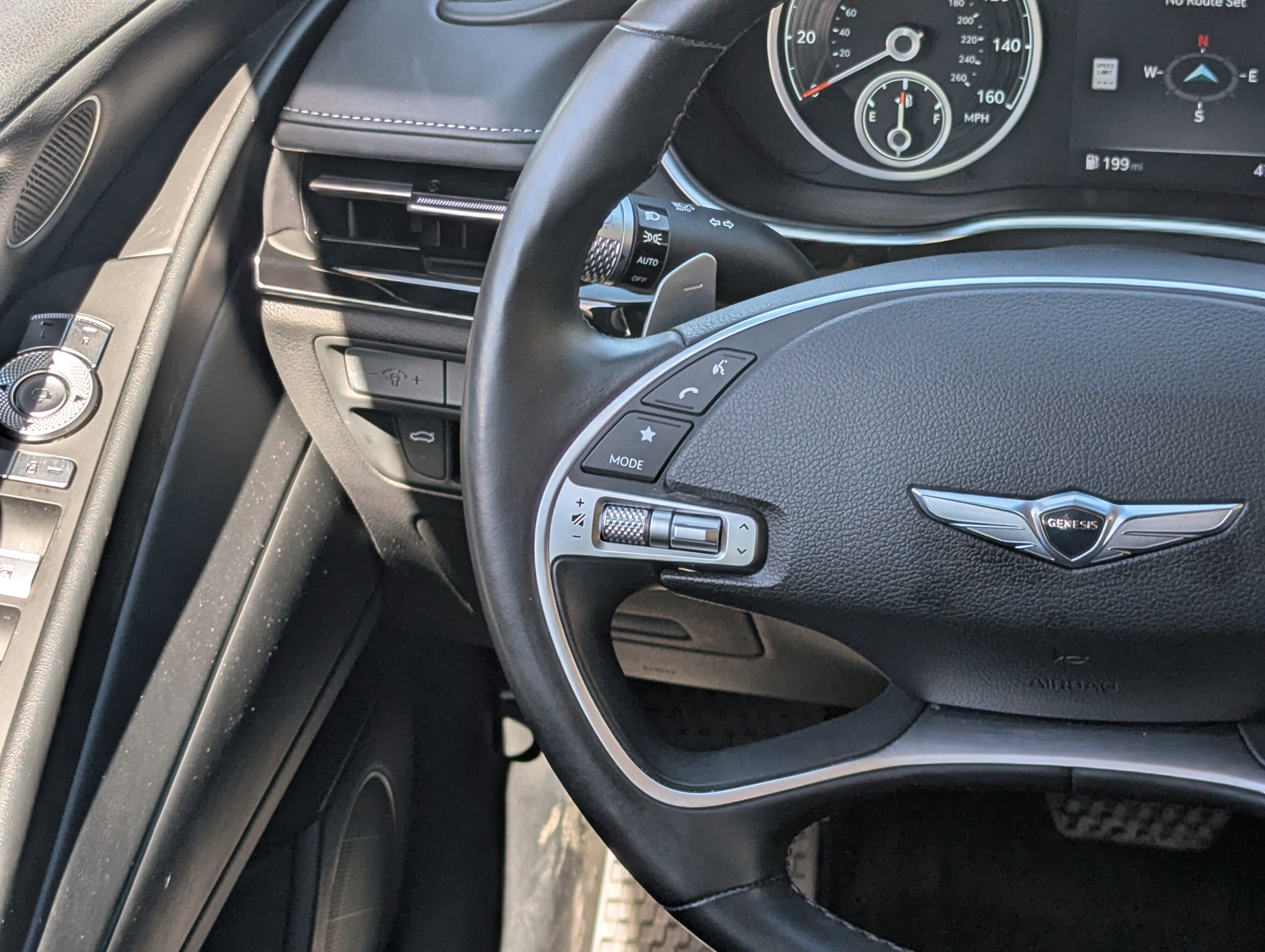 Used 2023 Genesis G80 2.5T image 17