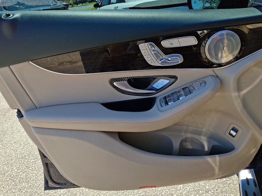 Used 2018 Mercedes-Benz GLC 300 4MATIC image 14