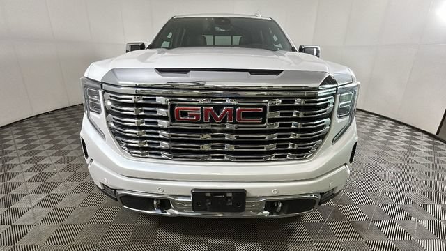 Used 2022 GMC Sierra 1500 Denali w/ Denali Reserve Package AWD/4WD image 7