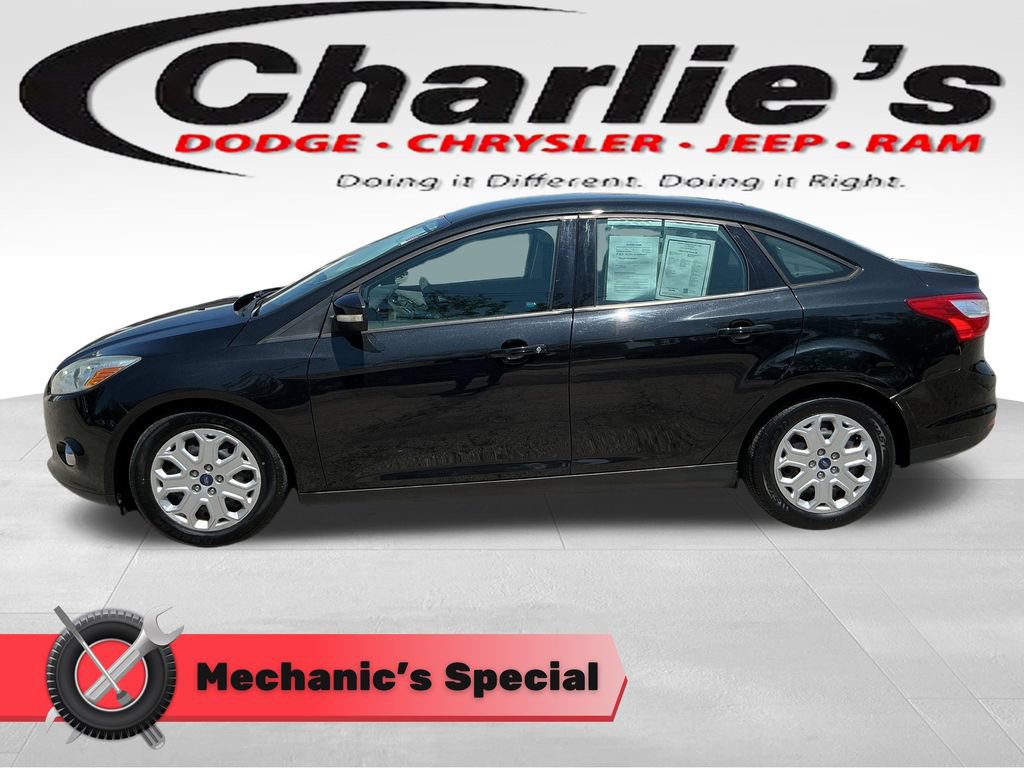 Used 2012 Ford Focus SE FWD image 1