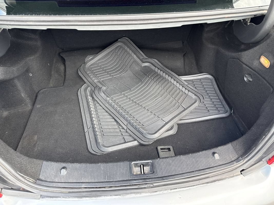 Used 2009 Mercedes-Benz C 300 Sedan image 30