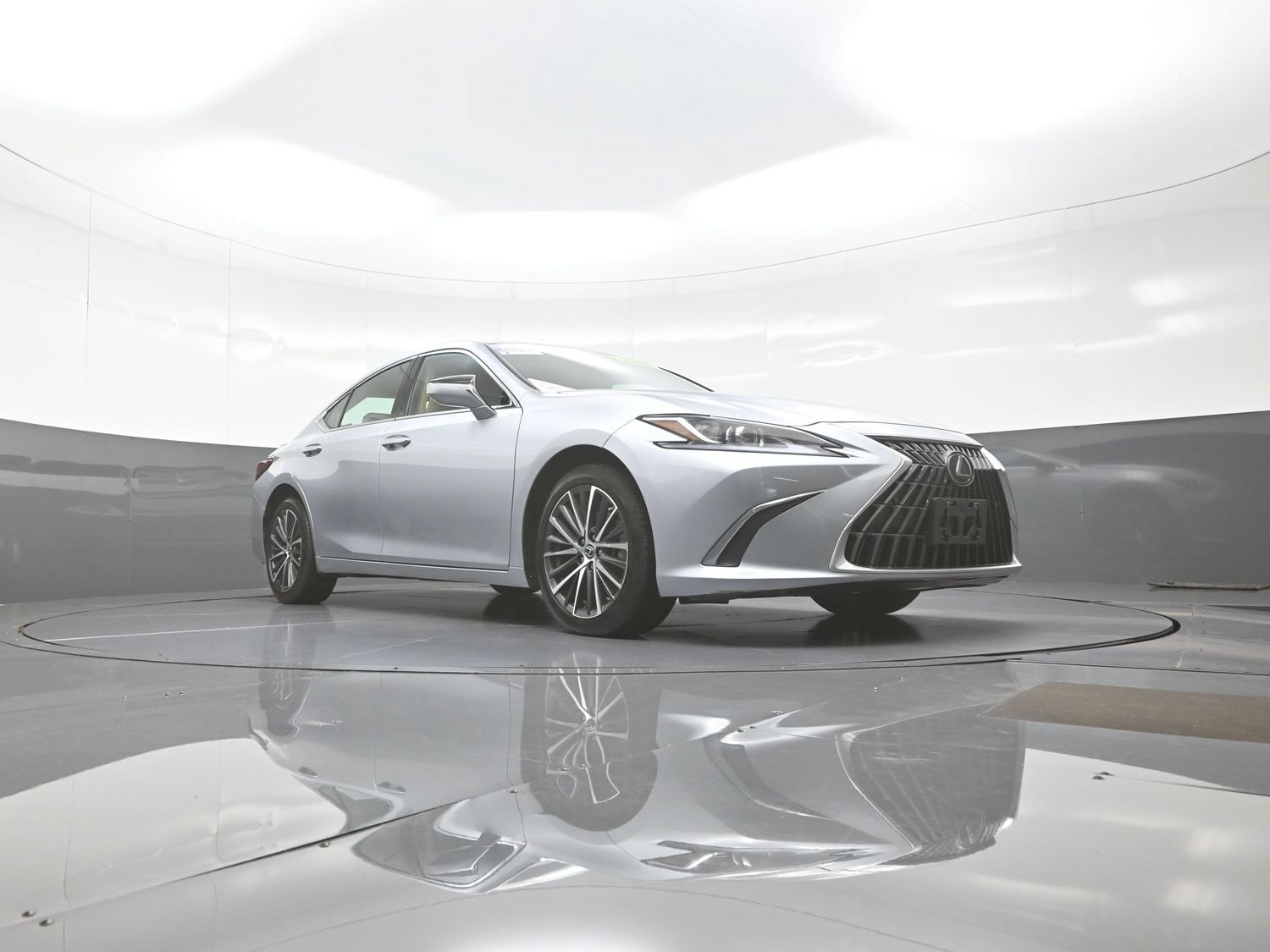 Used 2023 Lexus ES 250 w/ Premium Package AWD/4WD image 9