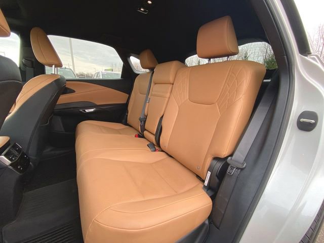 Used 2023 Lexus RX 350 Premium w/ Accessory Package AWD/4WD image 24