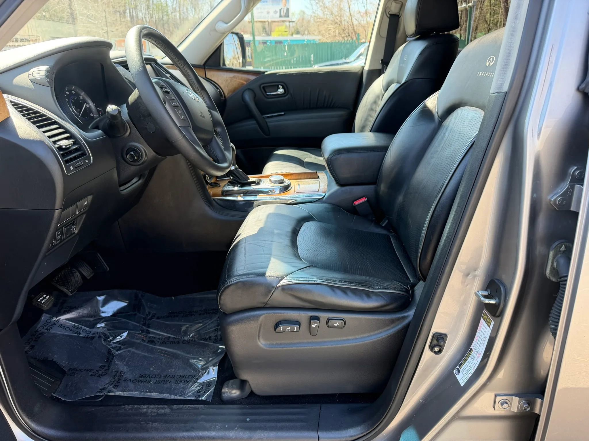 Used 2012 INFINITI QX56 4WD w/ Theater Pkg image 27